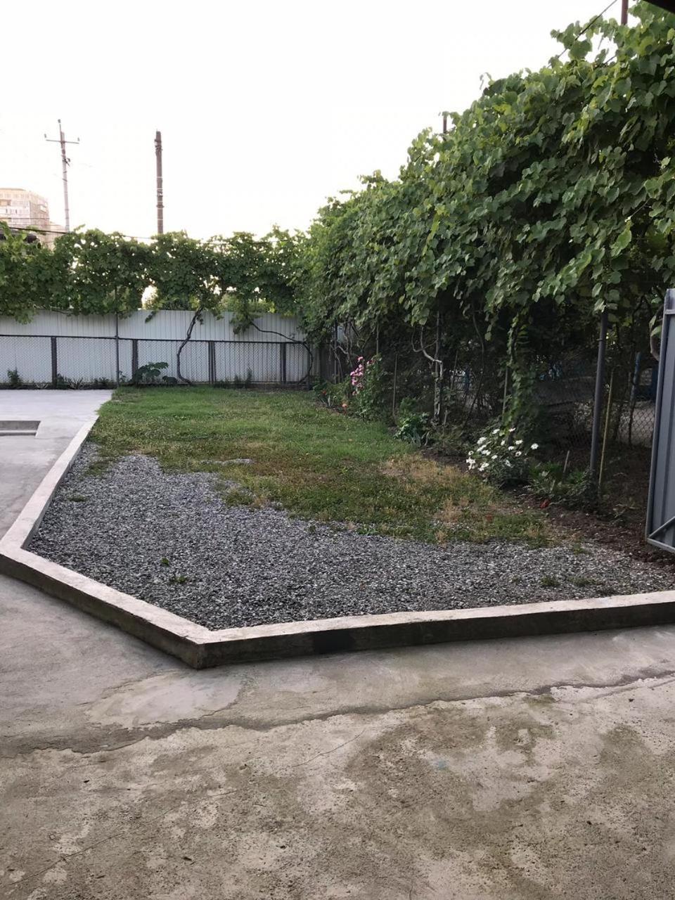 Гостевой Дом С Садом Hotel Gagra Exterior photo