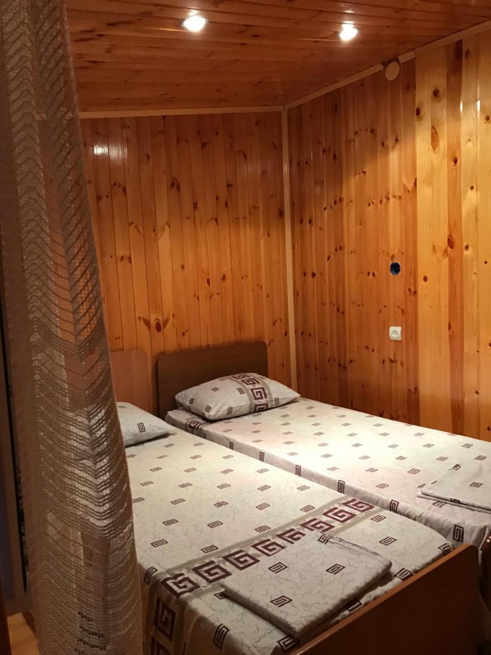 Гостевой Дом С Садом Hotel Gagra Exterior photo